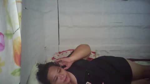 Snapshot of honeyvonz chatting on 12/17/25, 10:38 Merry online show from 12/17/25, 10:38