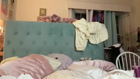 Emi Rose online show from 02/18/26, 06:53