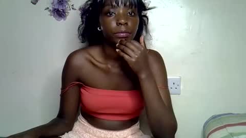 honeyy_x online show from 04/22/26, 06:20