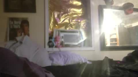 Snapshot of honky220557 chatting on 10/28/25, 07:56 Jovante online show from 10/28/25, 07:56