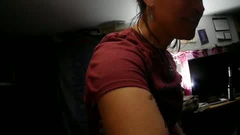 Snapshot of hoodoou chatting on 02/04/26, 04:07 hoodoou online show from 02/04/26, 04:07