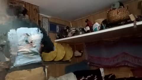 Snapshot of hoodoou chatting on 02/09/26, 01:31 hoodoou online show from 02/09/26, 01:31