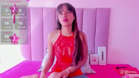 Snapshot of hoollyhendrix chatting on 09/25/25, 08:12 holly online show from 09/25/25, 08:12