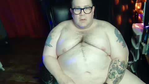 Snapshot of hoosierdaddyxl chatting on 12/27/24, 05:09 Sir online show from 12/27/24, 05:09