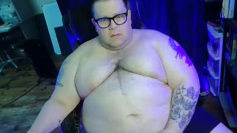 Snapshot of hoosierdaddyxl chatting on 02/12/26, 07:31 Sir online show from 02/12/26, 07:31