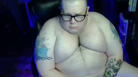 Snapshot of hoosierdaddyxl chatting on 03/15/26, 05:13 Sir online show from 03/15/26, 05:13