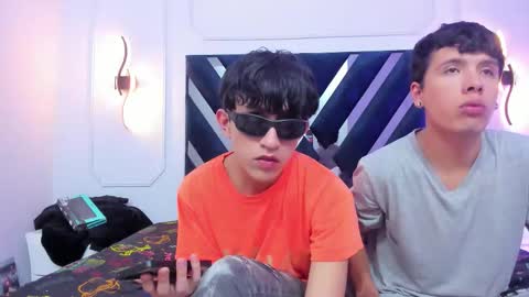 hoot_booys_ online show from 11/17/25, 07:41