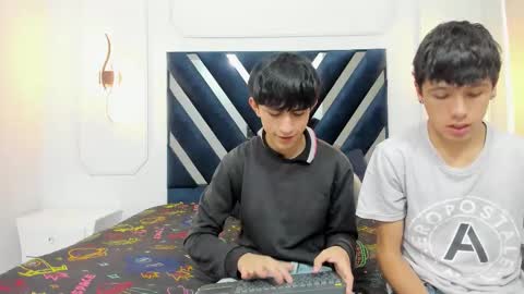 hoot_booys_ online show from 11/20/25, 07:57