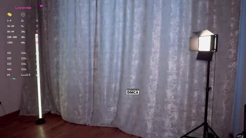 Snapshot of hoot_owl_cb chatting on 02/19/26, 06:20 Karina online show from 02/19/26, 06:20
