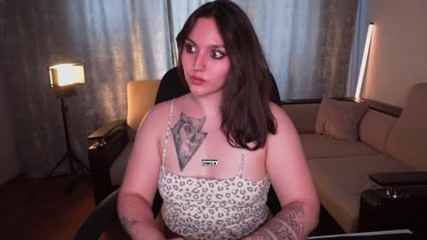 Snapshot of hoot_owl_cb chatting on 05/22/26, 02:19 Karina online show from 05/22/26, 02:19