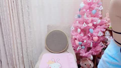 Snapshot of horinatori chatting on 12/20/25, 01:23 Rina online show from 12/20/25, 01:23