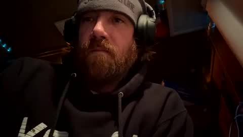 Snapshot of horndwag37 chatting on 12/22/25, 01:46 horndwag37 online show from 12/22/25, 01:46