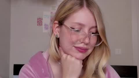 Audrey online show from 10/28/25, 02:59