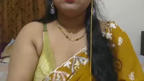 Snapshot of horneydesibabe chatting on 10/05/25, 12:25 horneydesibabe online show from 10/05/25, 12:25