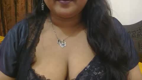 Snapshot of horneydesibabe chatting on 10/23/25, 06:39 horneydesibabe online show from 10/23/25, 06:39