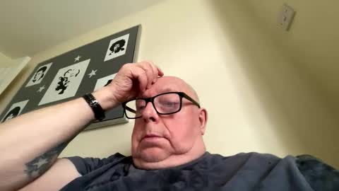 Snapshot of horny_147 chatting on 04/01/26, 10:38 Cum suck Me off online show from 04/01/26, 10:38