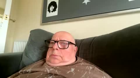 Snapshot of horny_147 chatting on 04/17/26, 10:29 Cum suck Me off online show from 04/17/26, 10:29
