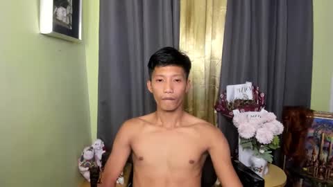 Snapshot of horny_asianmoreno chatting on 01/28/25, 05:54 ROGER online show from 01/28/25, 05:54