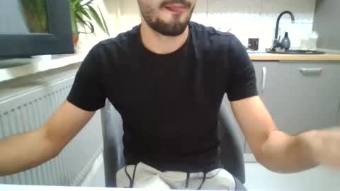 Snapshot of horny_couple9600 chatting on 09/15/25, 10:43 horny_couple9600 online show from 09/15/25, 10:43