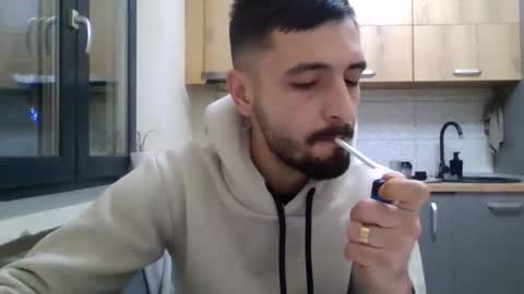 Snapshot of horny_couple9600 chatting on 12/18/25, 05:35 horny_couple9600 online show from 12/18/25, 05:35