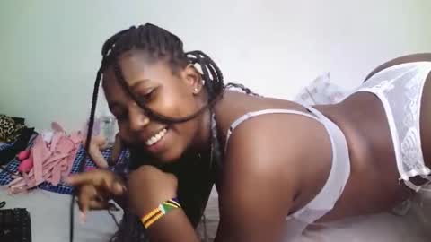 Snapshot of horny_cutiey chatting on 04/12/26, 01:10 cutiey online show from 04/12/26, 01:10