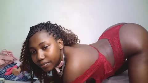 Snapshot of horny_cutiey chatting on 04/28/26, 02:27 cutiey online show from 04/28/26, 02:27