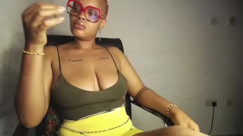 Snapshot of horny_ebonygirl_ chatting on 04/15/26, 03:24 horny_ebonygirl_ online show from 04/15/26, 03:24