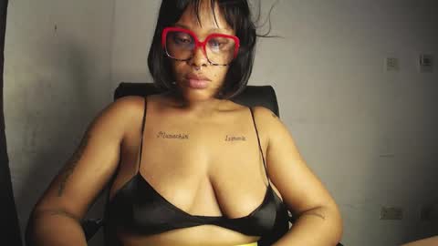 Snapshot of horny_ebonygirl_ chatting on 04/17/26, 05:49 horny_ebonygirl_ online show from 04/17/26, 05:49