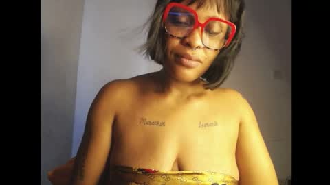 Snapshot of horny_ebonygirl_ chatting on 05/01/26, 02:21 horny_ebonygirl_ online show from 05/01/26, 02:21