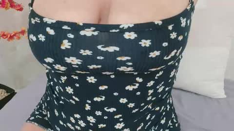 Snapshot of horny_emily1 chatting on 11/03/25, 01:01 call me emily online show from 11/03/25, 01:01