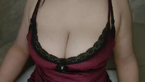 Snapshot of horny_emily1 chatting on 01/06/26, 06:17 call me emily online show from 01/06/26, 06:17