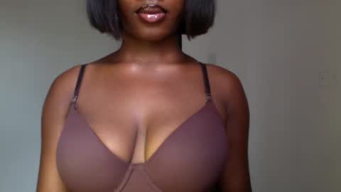 Snapshot of horny_goddess_delilah chatting on 05/13/26, 11:51 delilah online show from 05/13/26, 11:51