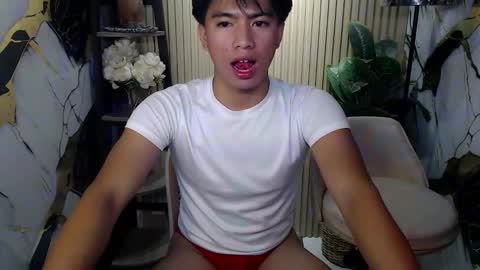 Snapshot of horny_jamesxx chatting on 04/18/26, 09:02 cum boy james online show from 04/18/26, 09:02