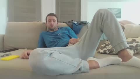 Snapshot of horny_jay86 chatting on 09/18/25, 09:33 horny_jay86 online show from 09/18/25, 09:33