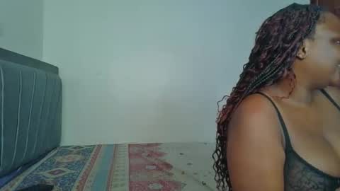 Snapshot of horny_lainie chatting on 10/14/25, 06:31 horny_lainie online show from 10/14/25, 06:31