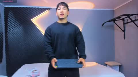 horny_nick18 online show from 05/01/26, 11:48