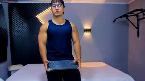 horny_nick18 online show from 05/04/26, 02:02