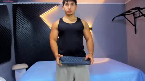 horny_nick18 online show from 05/05/26, 11:51