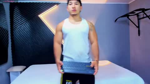 horny_nick18 online show from 05/06/26, 11:37