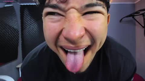 horny_nick18 online show from 05/07/26, 01:49