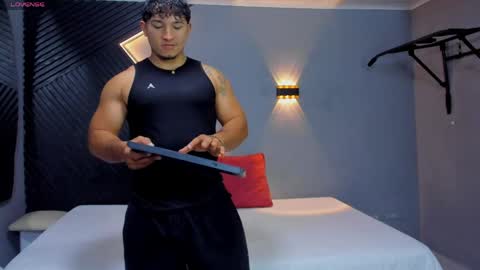 horny_nick18 online show from 05/11/26, 01:39