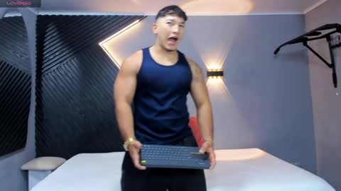 horny_nick18 online show from 05/13/26, 11:18
