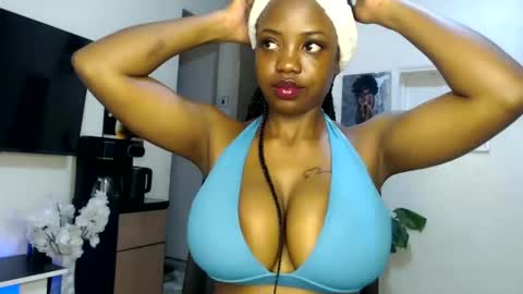 horny_princcess online show from 02/06/25, 07:51