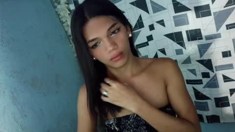 Snapshot of horny_rhiana chatting on 04/20/26, 08:17 Rhiana online show from 04/20/26, 08:17
