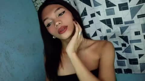 Snapshot of horny_rhiana chatting on 04/21/26, 05:25 Rhiana online show from 04/21/26, 05:25