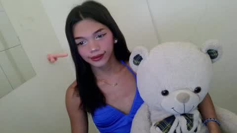 Snapshot of horny_rhiana chatting on 05/22/26, 03:35 Rhiana online show from 05/22/26, 03:35