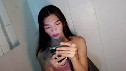 Snapshot of horny_rhiana chatting on 07/09/26, 03:43 Rhiana online show from 07/09/26, 03:43