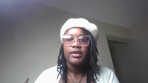 Snapshot of horny_sexxy_babe chatting on 11/24/25, 07:35 Lucy online show from 11/24/25, 07:35