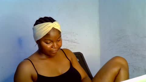 Snapshot of horny_slut0 chatting on 06/06/26, 11:09 Thelma online show from 06/06/26, 11:09