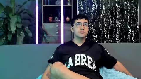 Alex and Camilo online show from 06/14/26, 02:08